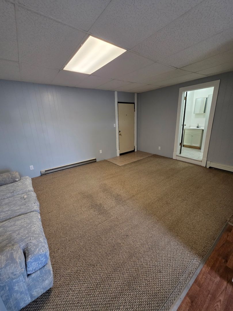 110 E Canda St Apartments – photo 3