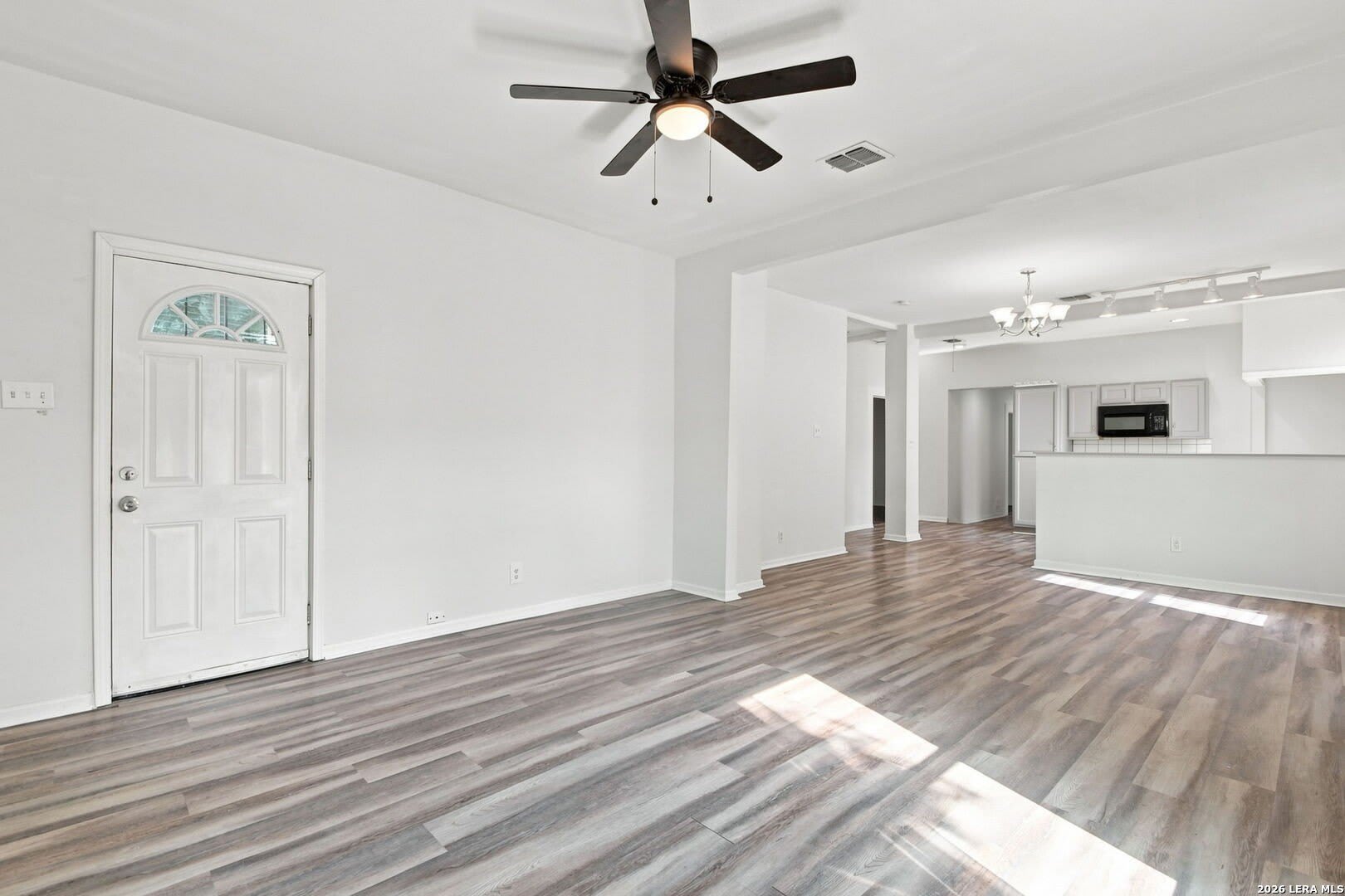 262 E SOUTHCROSS BLVD – photo 4