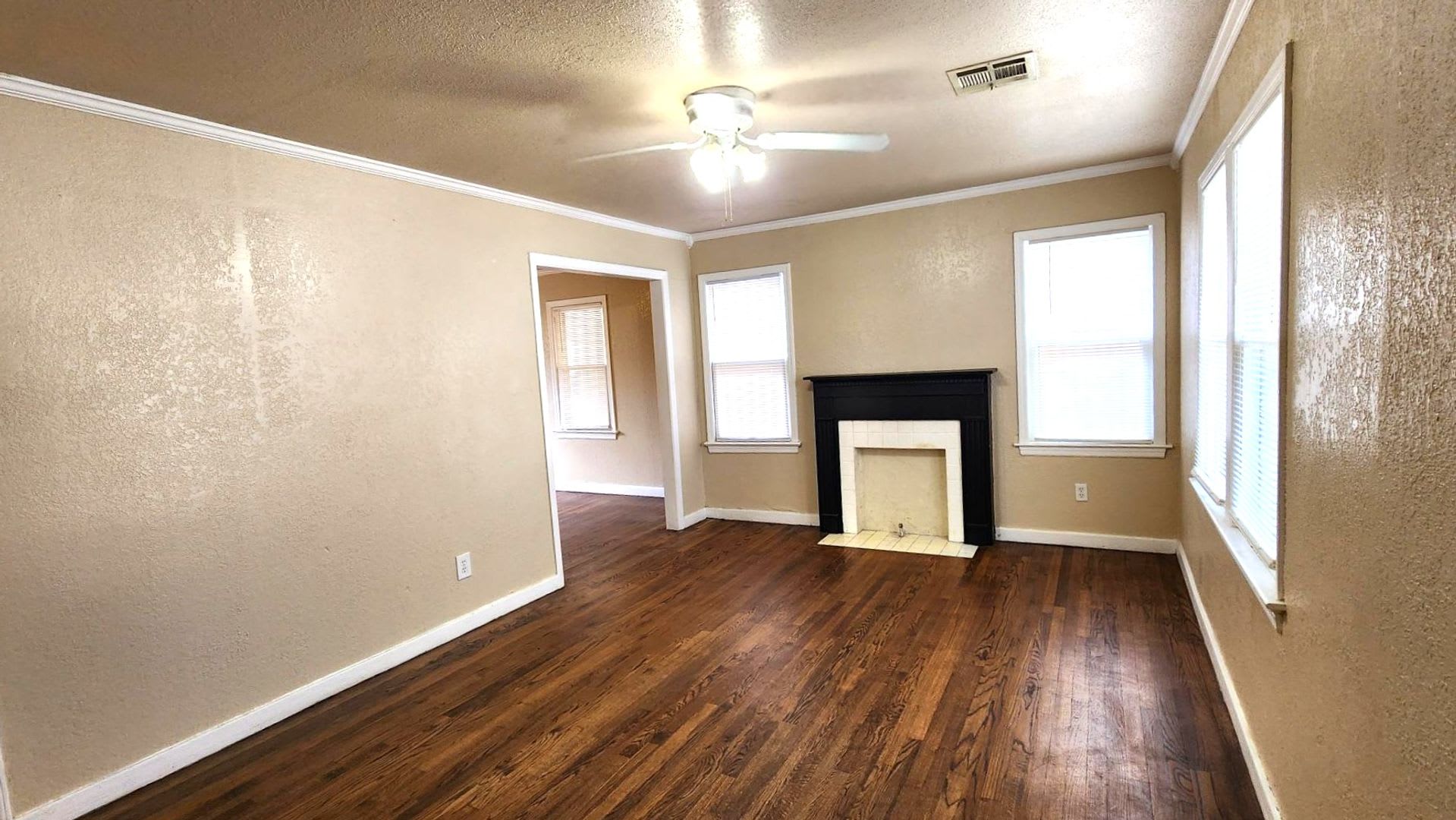 2 Bed 1 Bath Tabor Sub Addn NW OKC by Fairgrounds – photo 4
