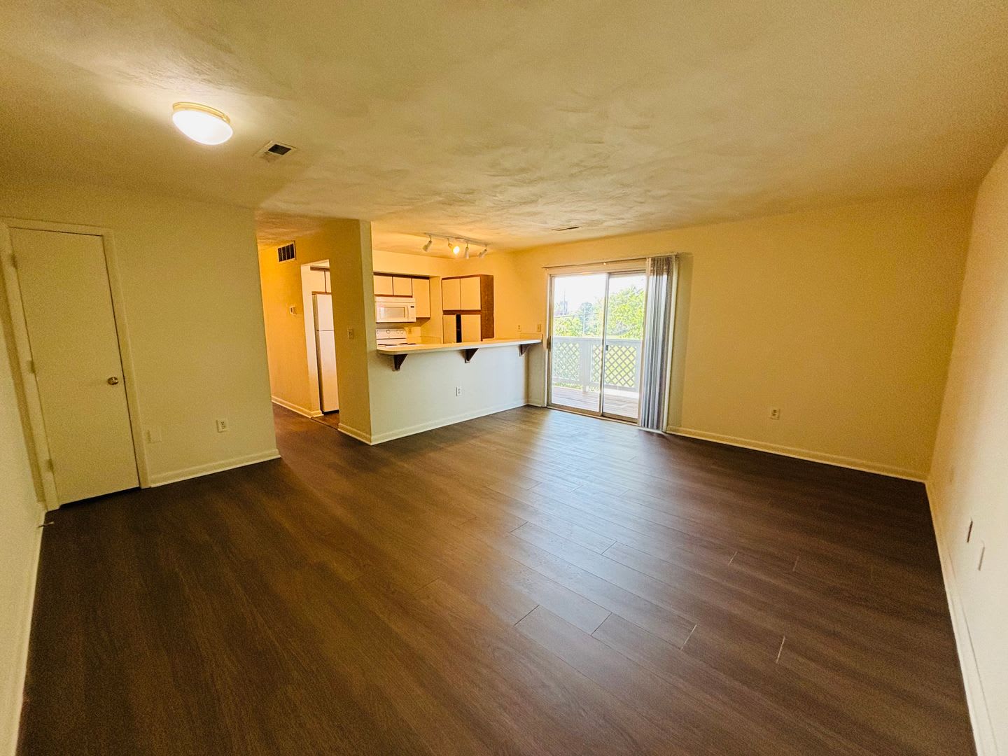 3 Bedroom 2 Bath Condo – photo 2