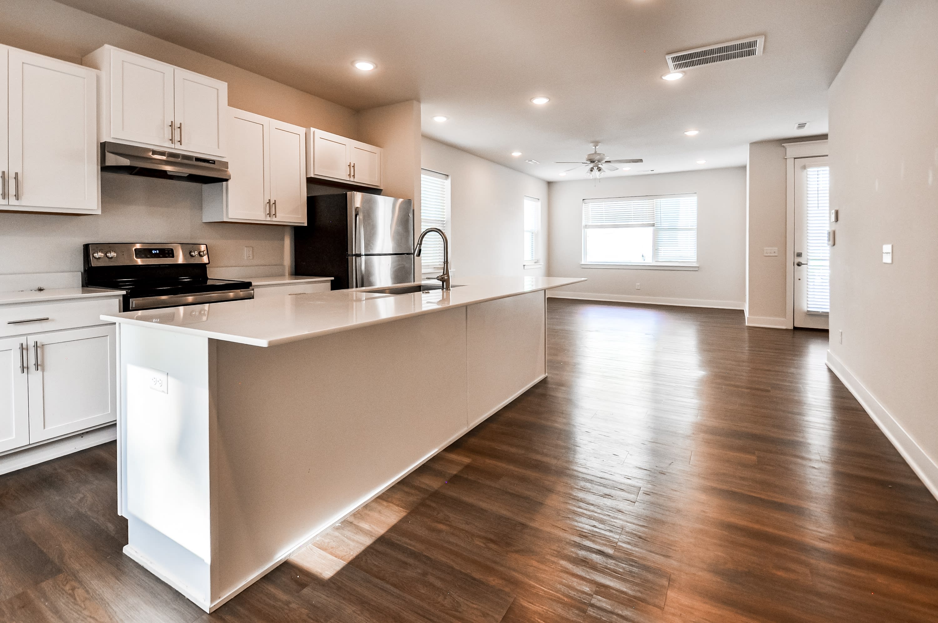 707 North Whitham Avenue – photo 3