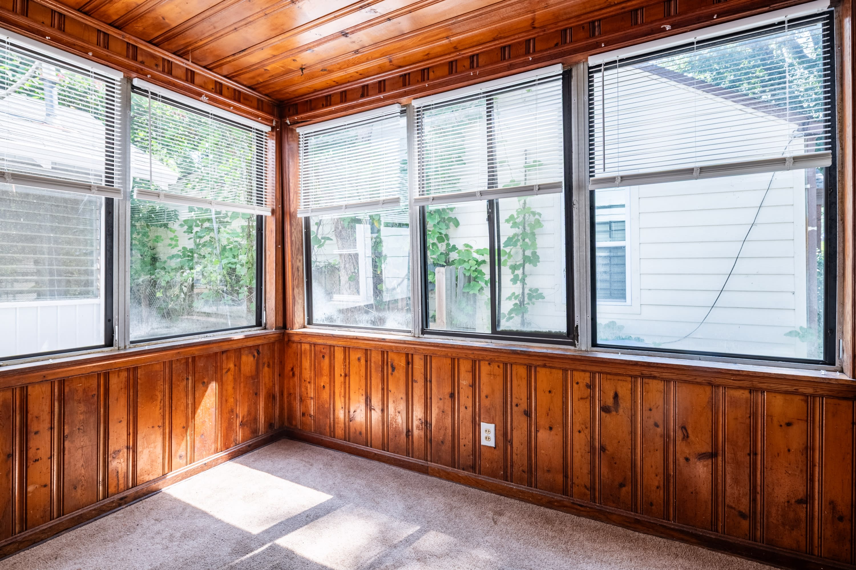 1555 Venetian Drive Southwest – photo 5