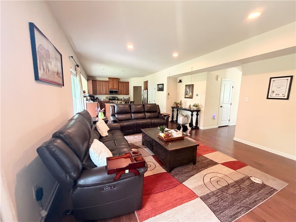 2702 Pittsburgh Ct – photo 4