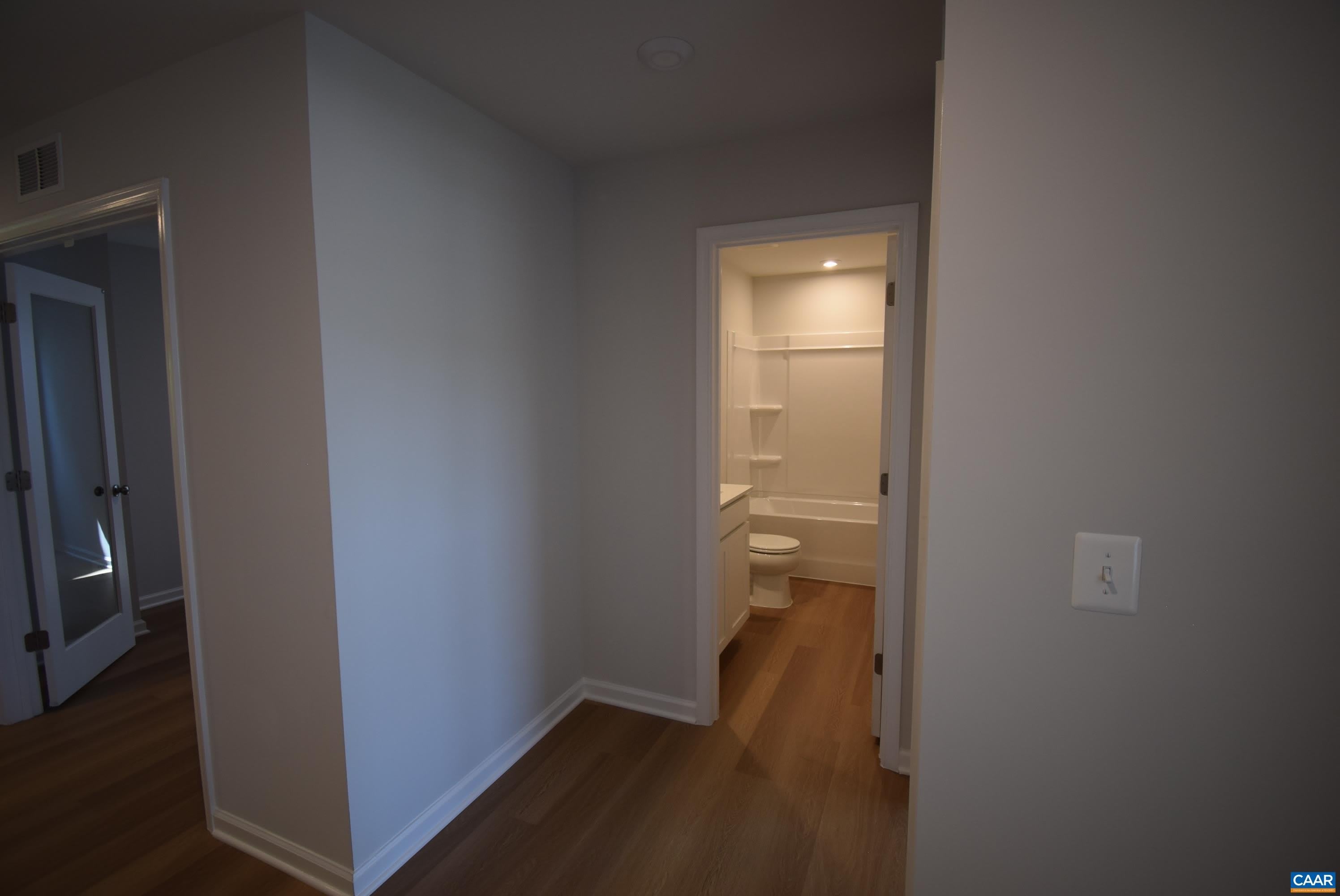 335 HORSE PATH DR – photo 5