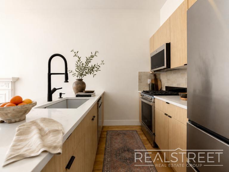 1267 Bergen Street – photo 3