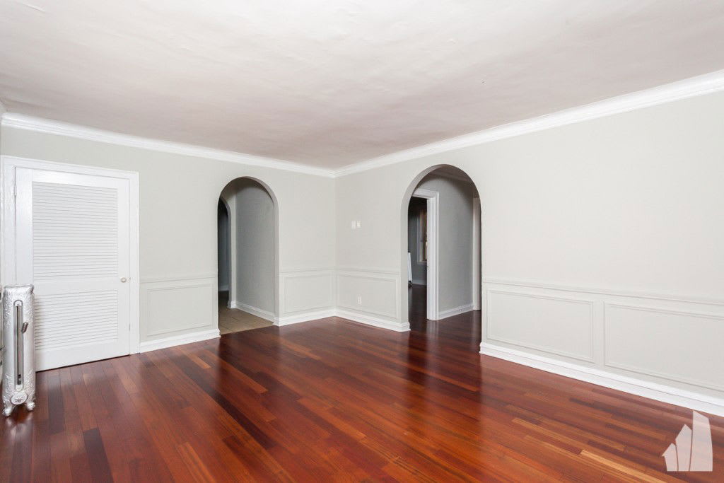 548 West Surf Street – photo 2