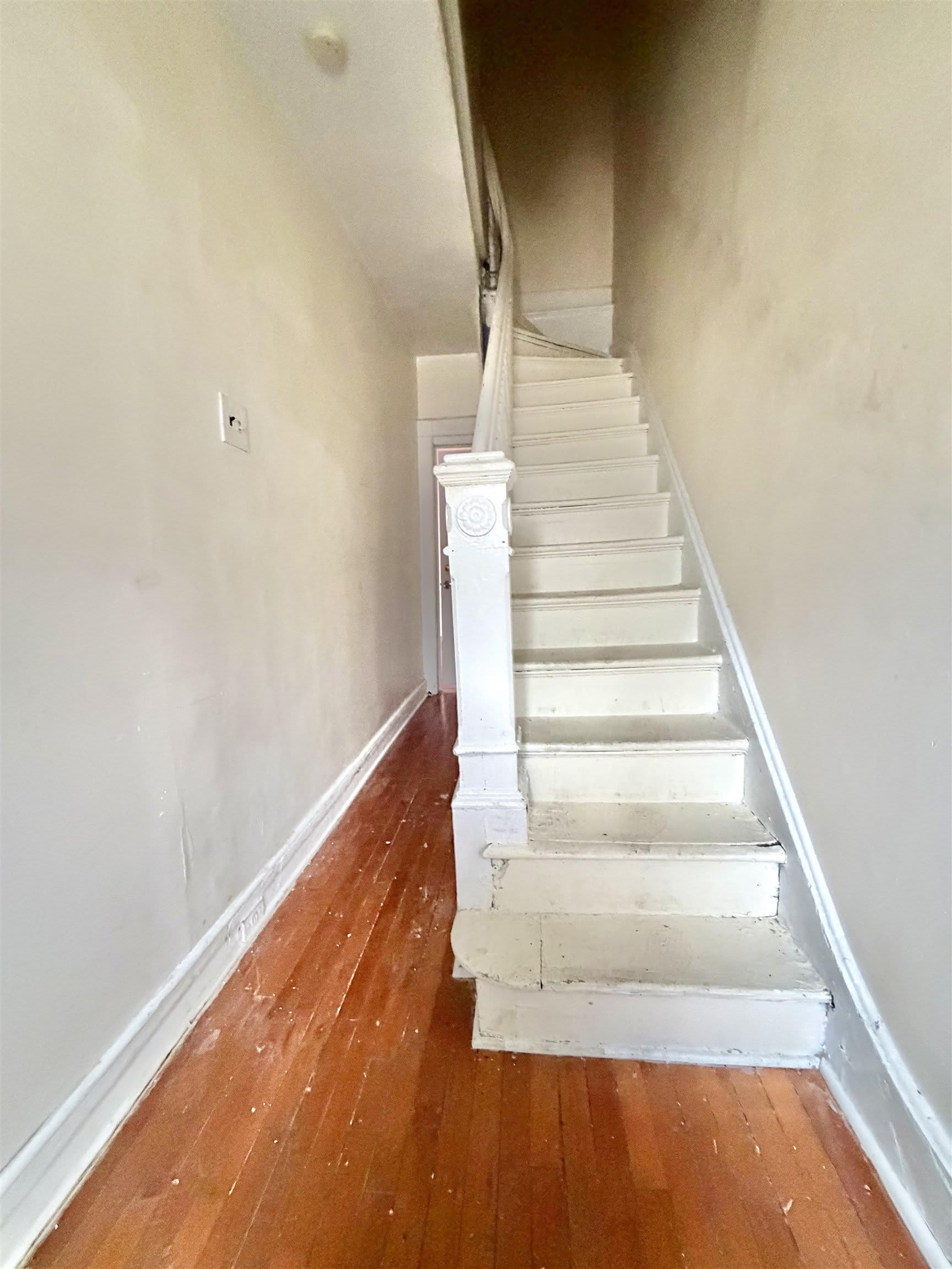 33 Fulton Ave – photo 2