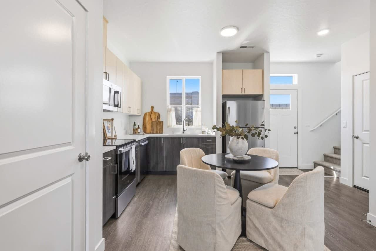 The Ridge Townhomes – photo 4