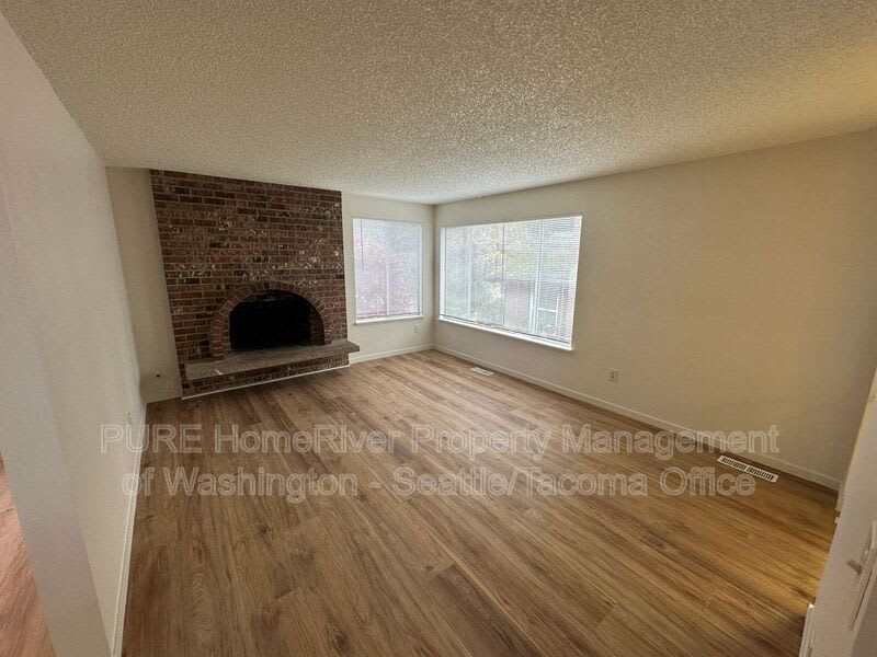 1727 45th Ave SW – photo 4
