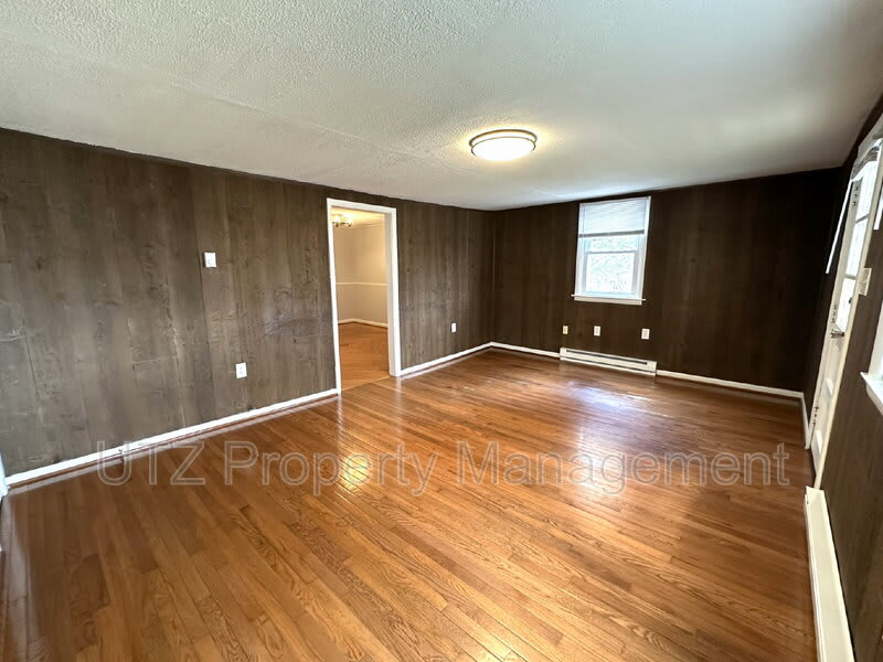2828 Cedarhurst Road – photo 4