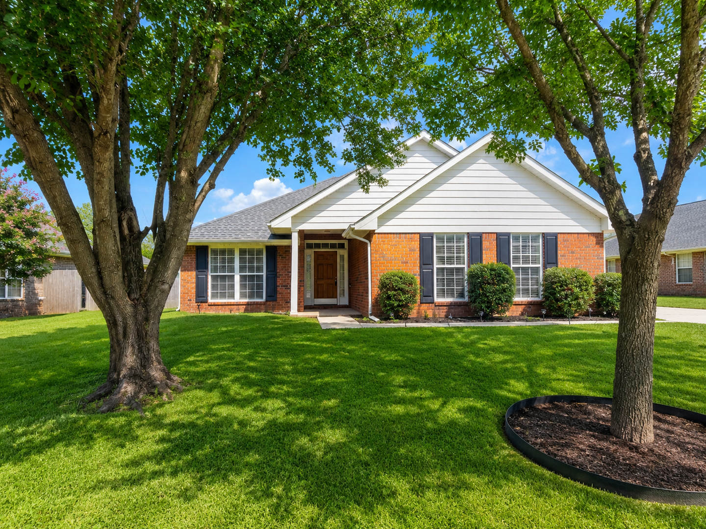 Charming Full-Brick Ranch in the Heart of Madison! – photo 2