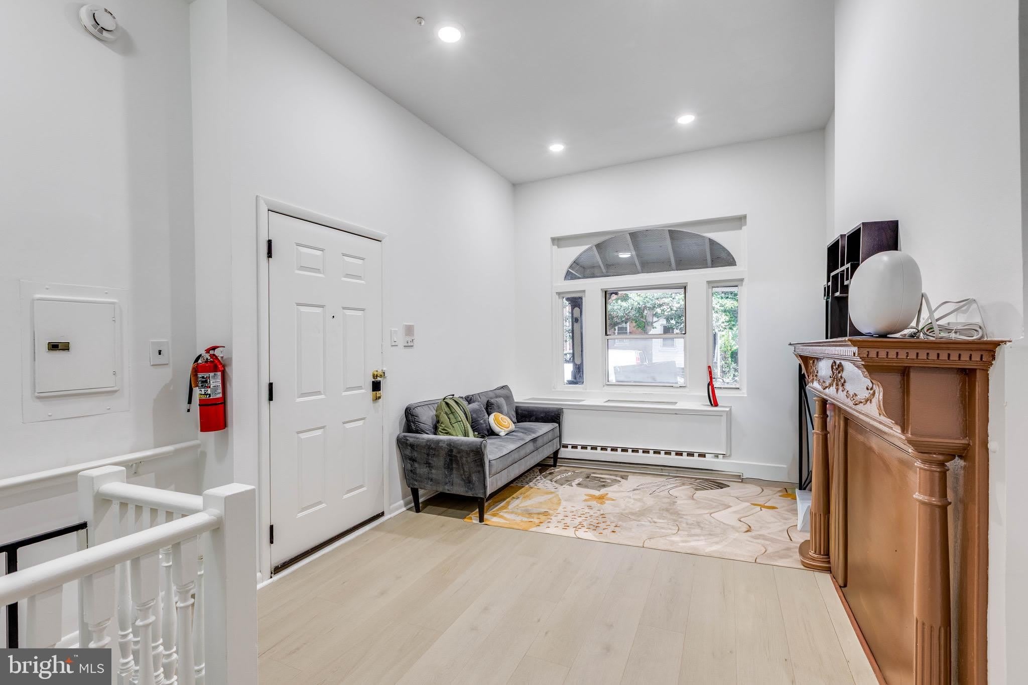 4242 PINE Street – photo 2