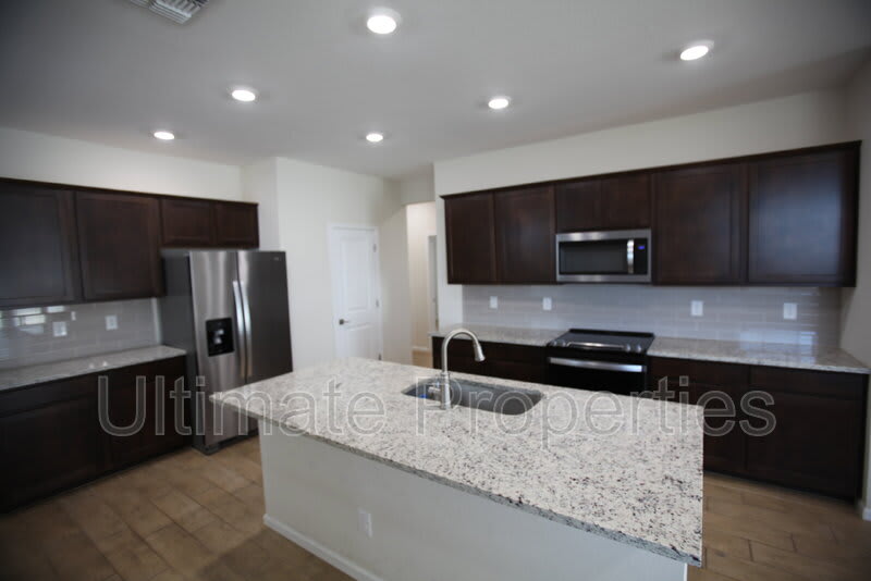 18148 West Daley Lane – photo 4