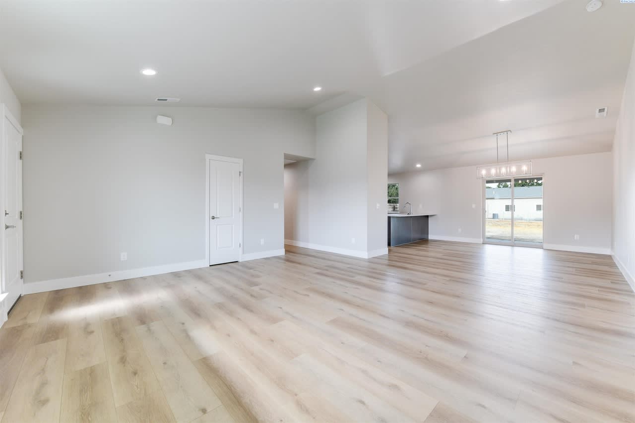 79 E 22nd Pl – photo 4