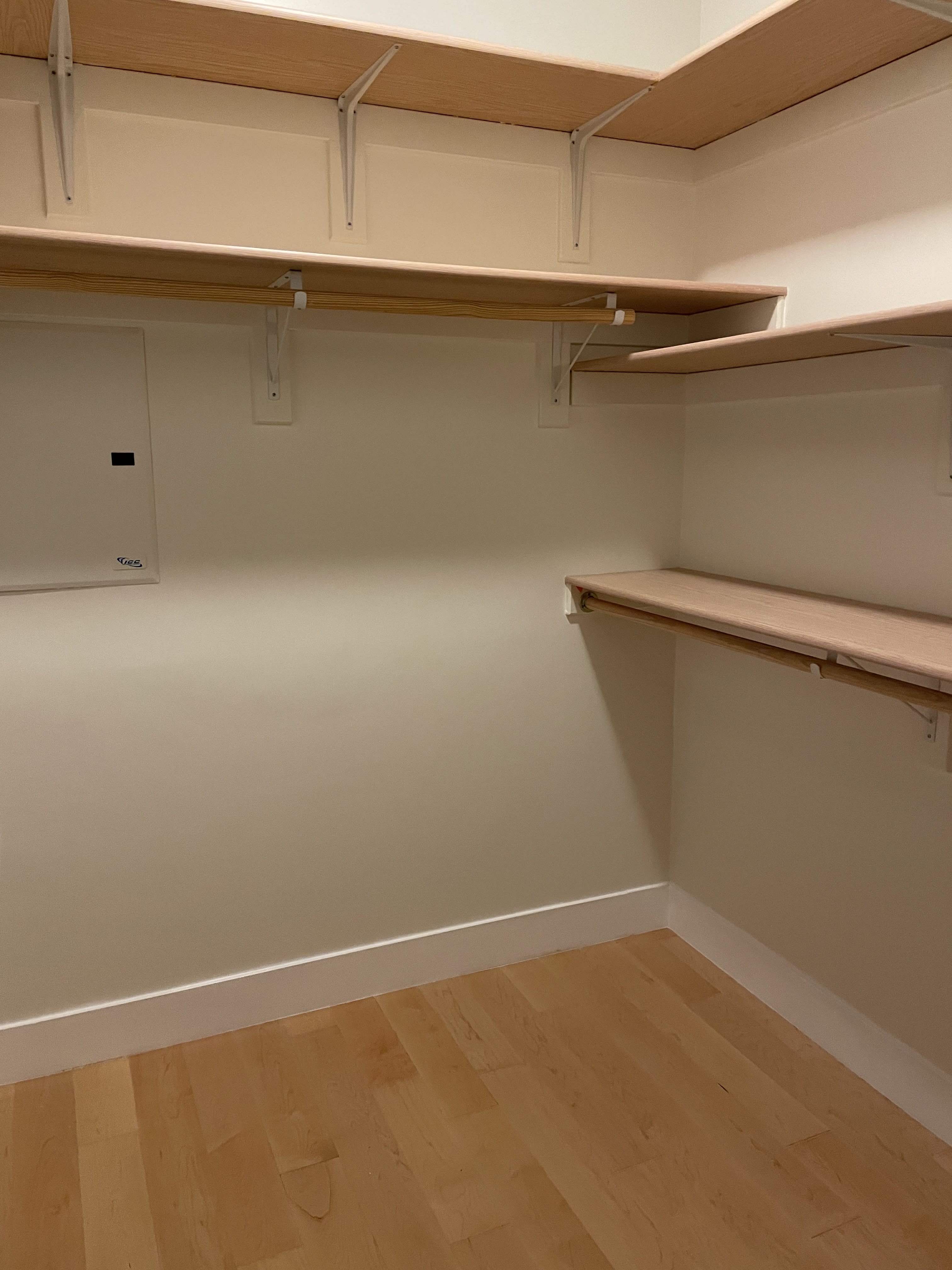 645 West 9th Street – photo 5