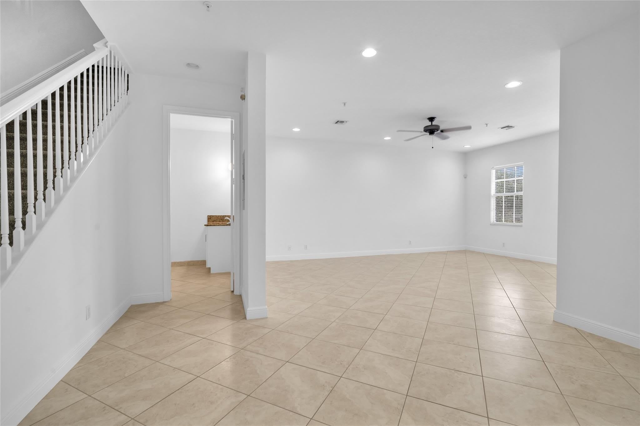 6809 N Lakeside Circle – photo 4