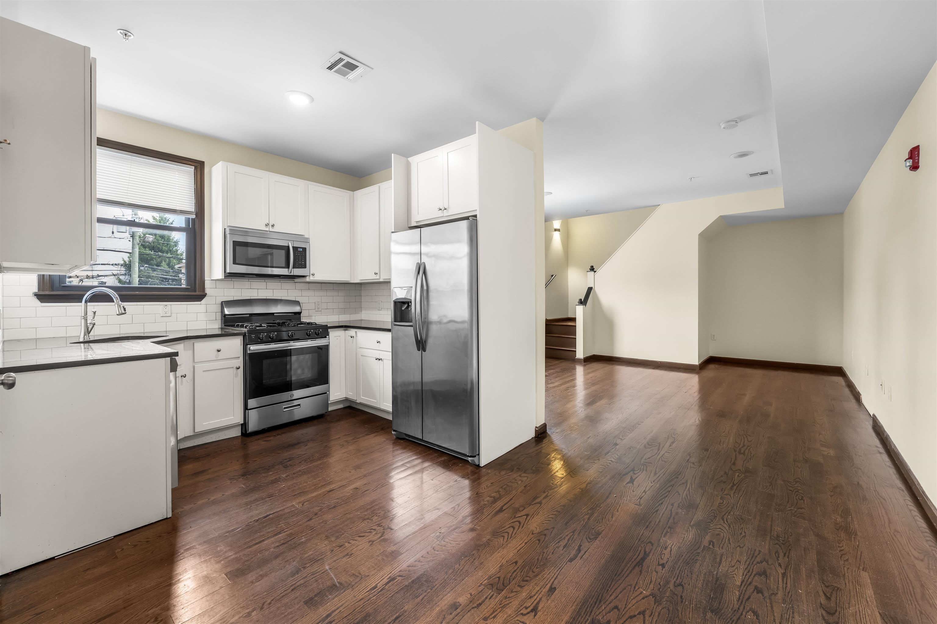 342 BROADWAY – photo 1
