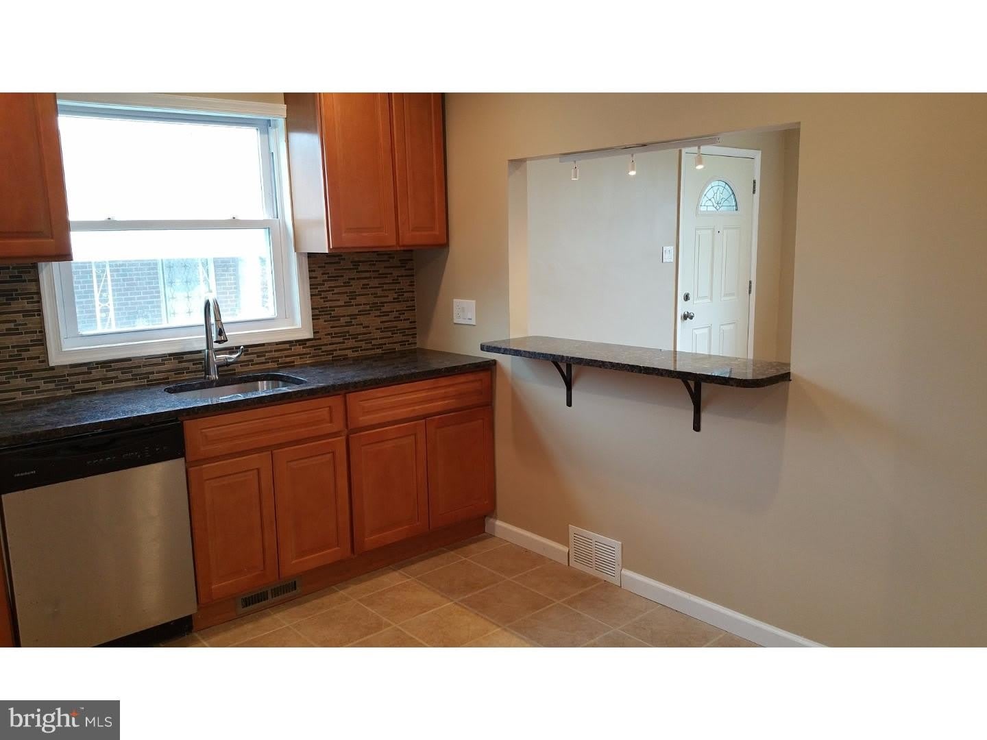 9960 WOODFERN Road – photo 2