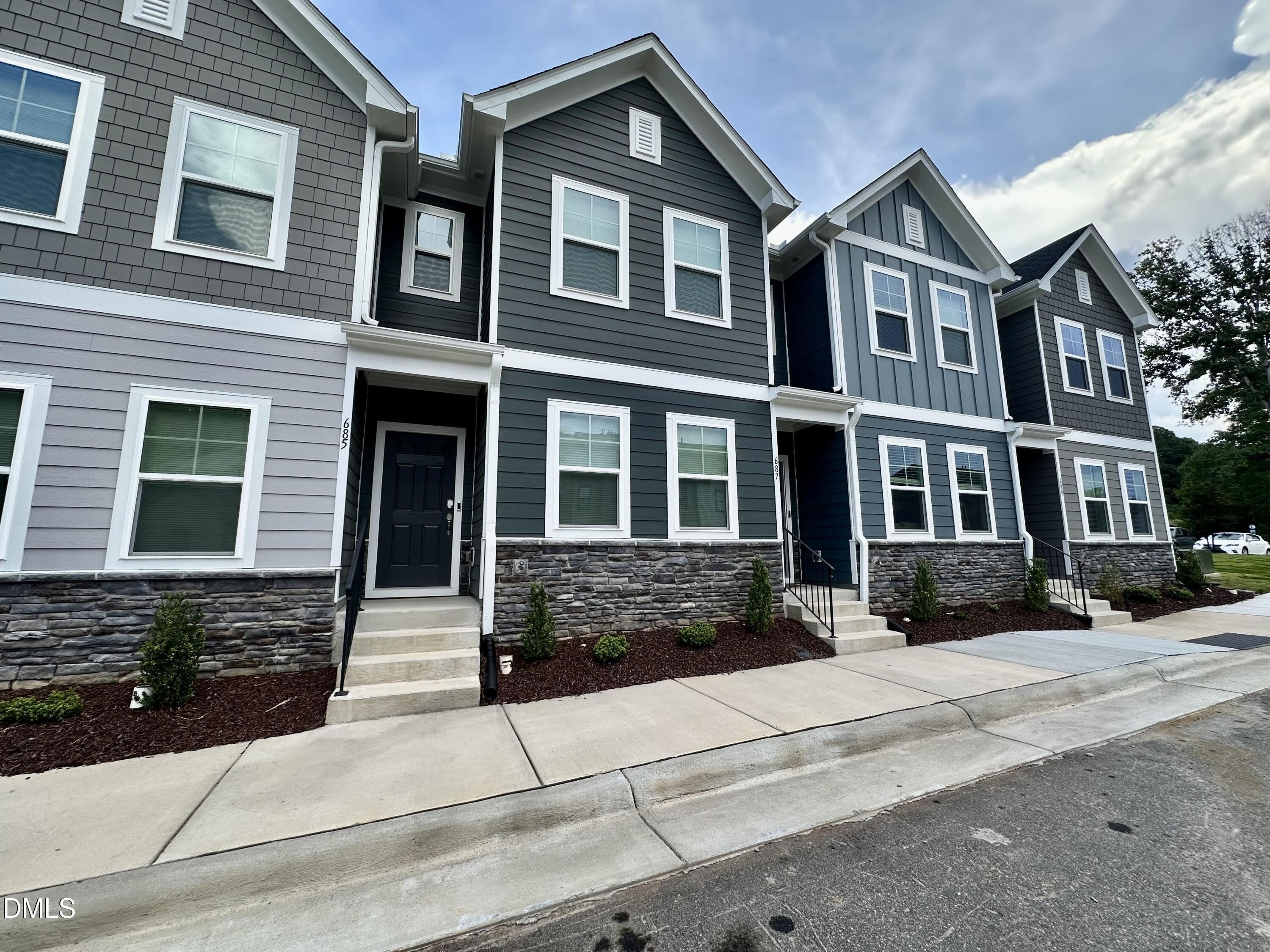 685 Mirkwood Avenue – photo 2
