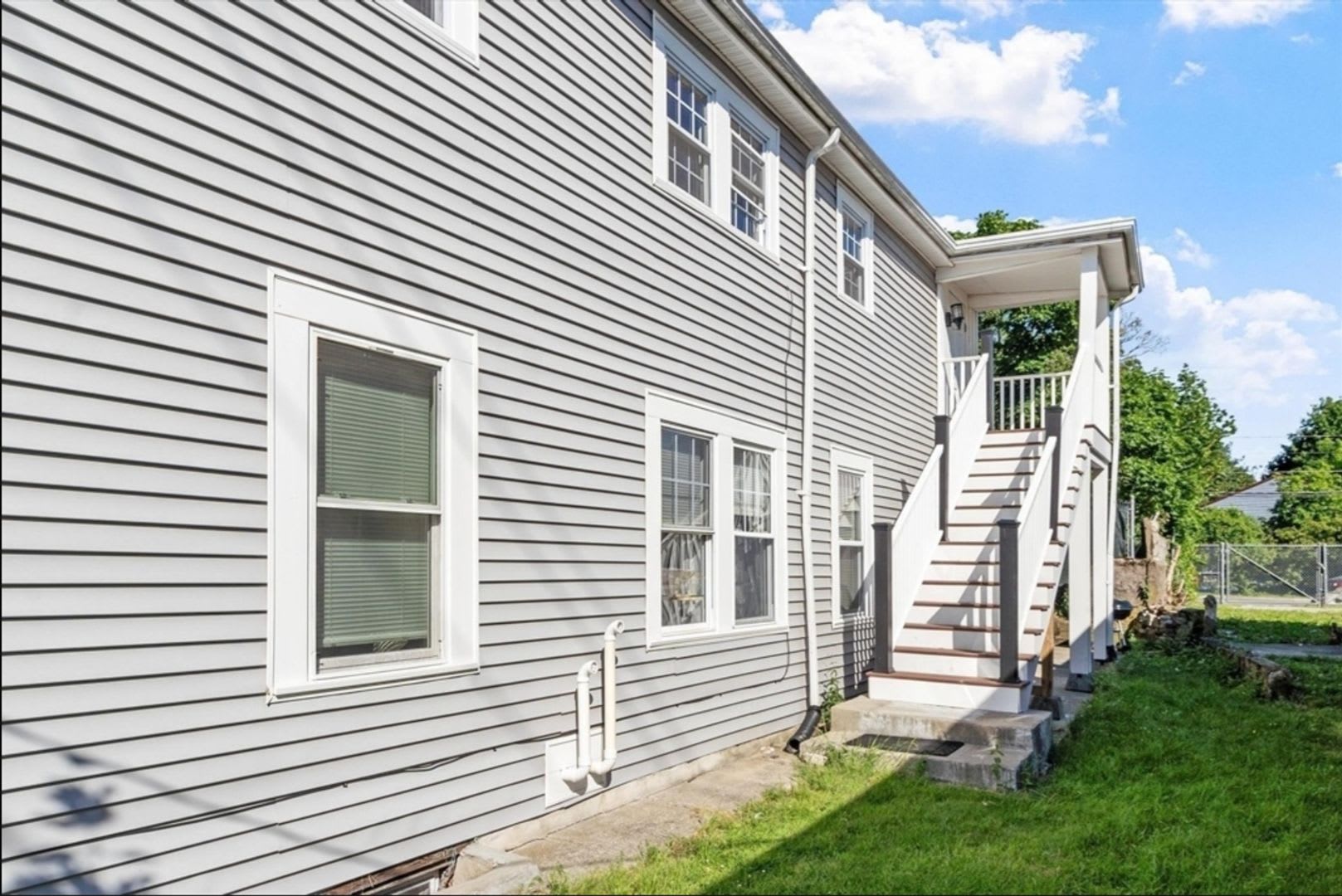 Spacious 3 Br 1 Bath In Dedham – photo 4