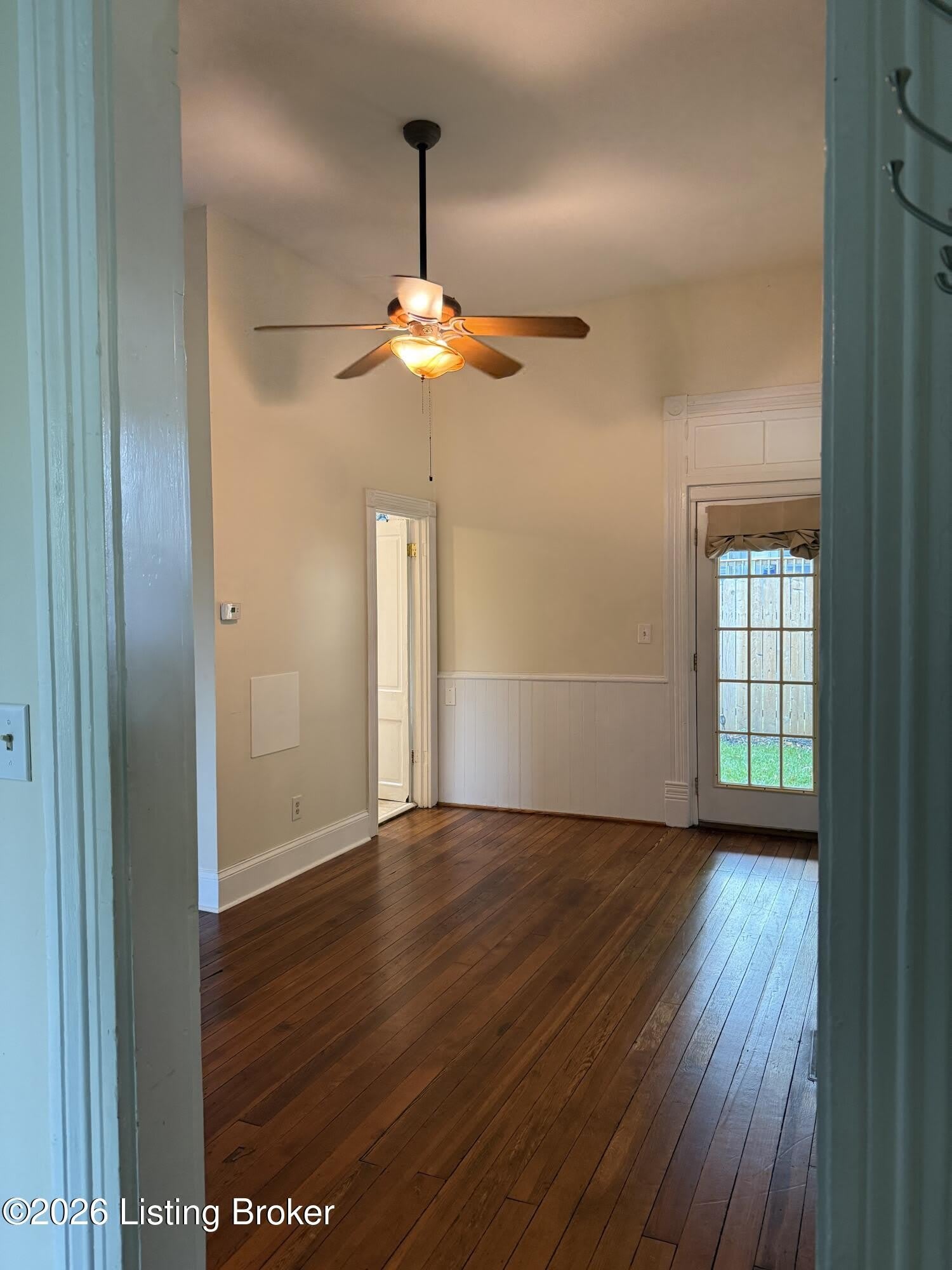 611 Cooper St – photo 5