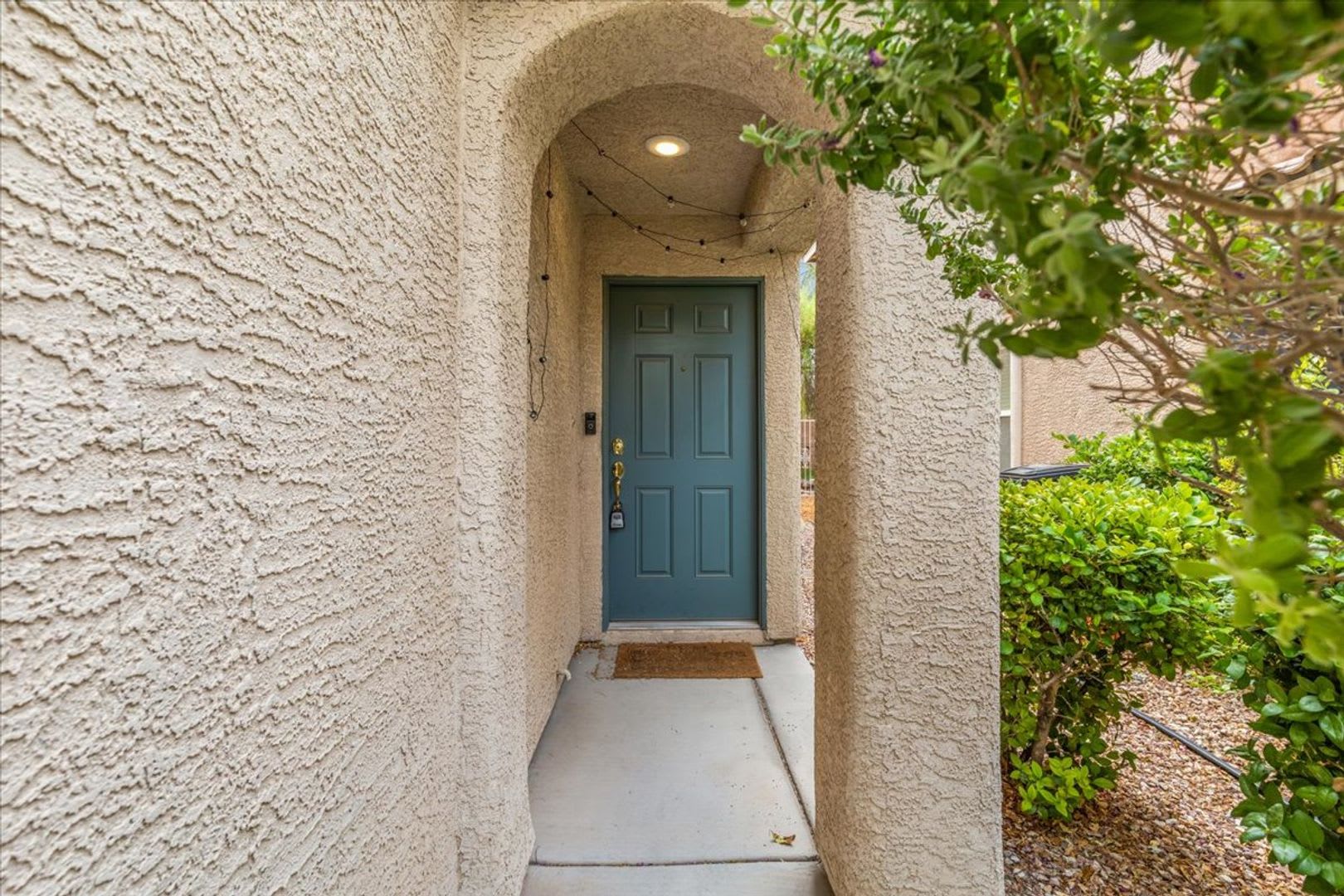 Exceptional Summerlin 4-Bedroom Residence with Spacious Living & Entertaining Areas – photo 3