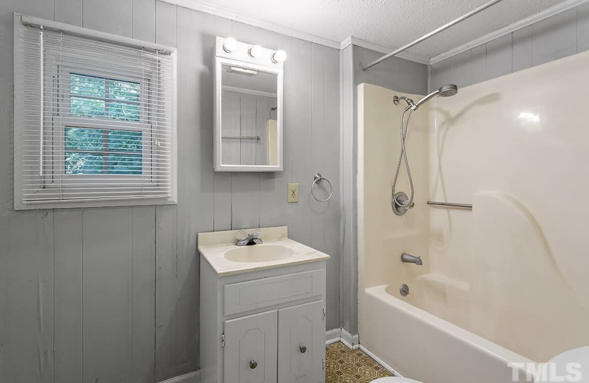 1207 E Martin St – photo 4