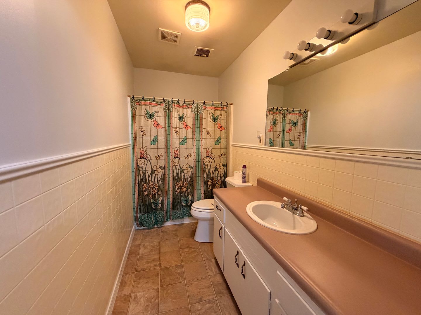 This Conveniently Located Russellville Home – photo 4