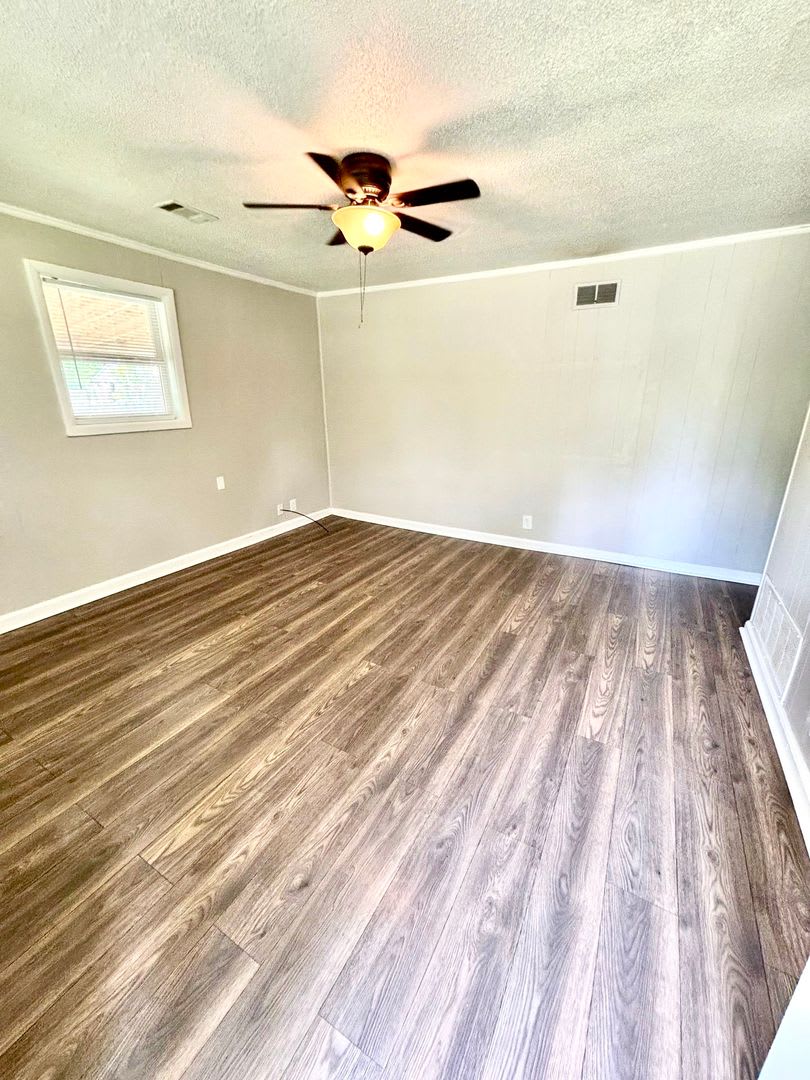 2215 Sutton Move In Ready – photo 2
