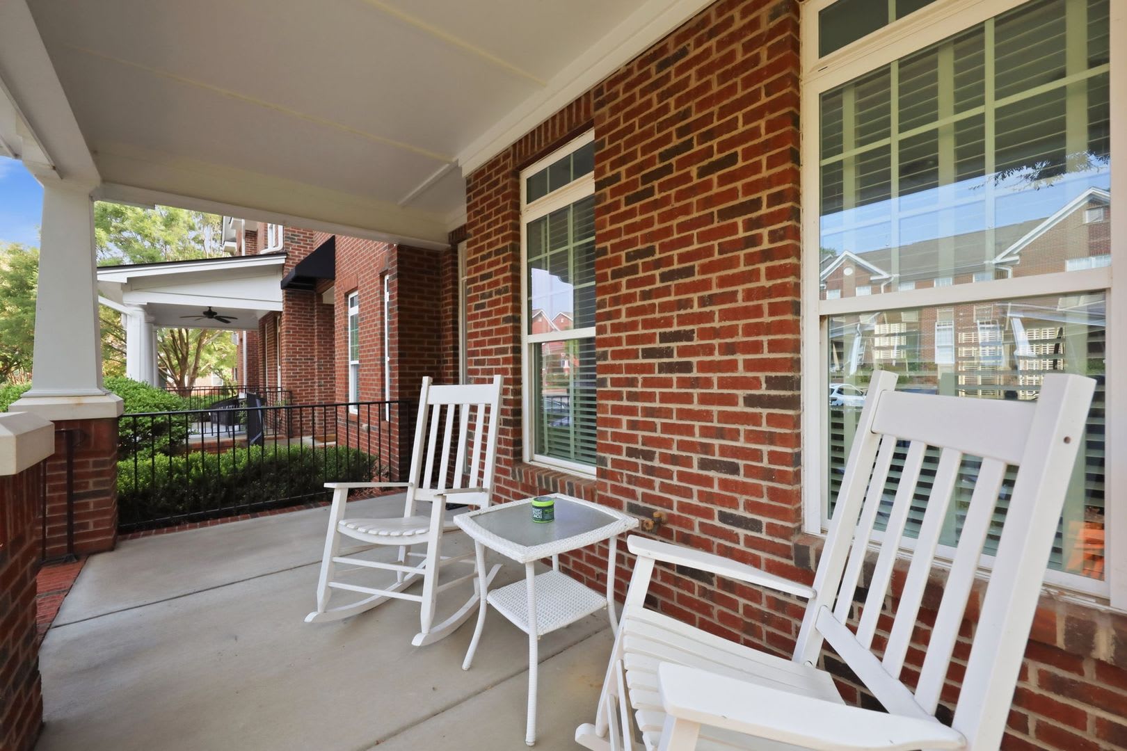 Fully Furnished Option Available – photo 2