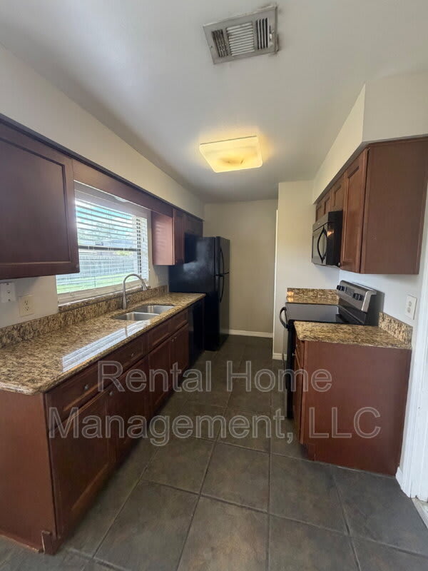 149 Hazel Boulevard – photo 4