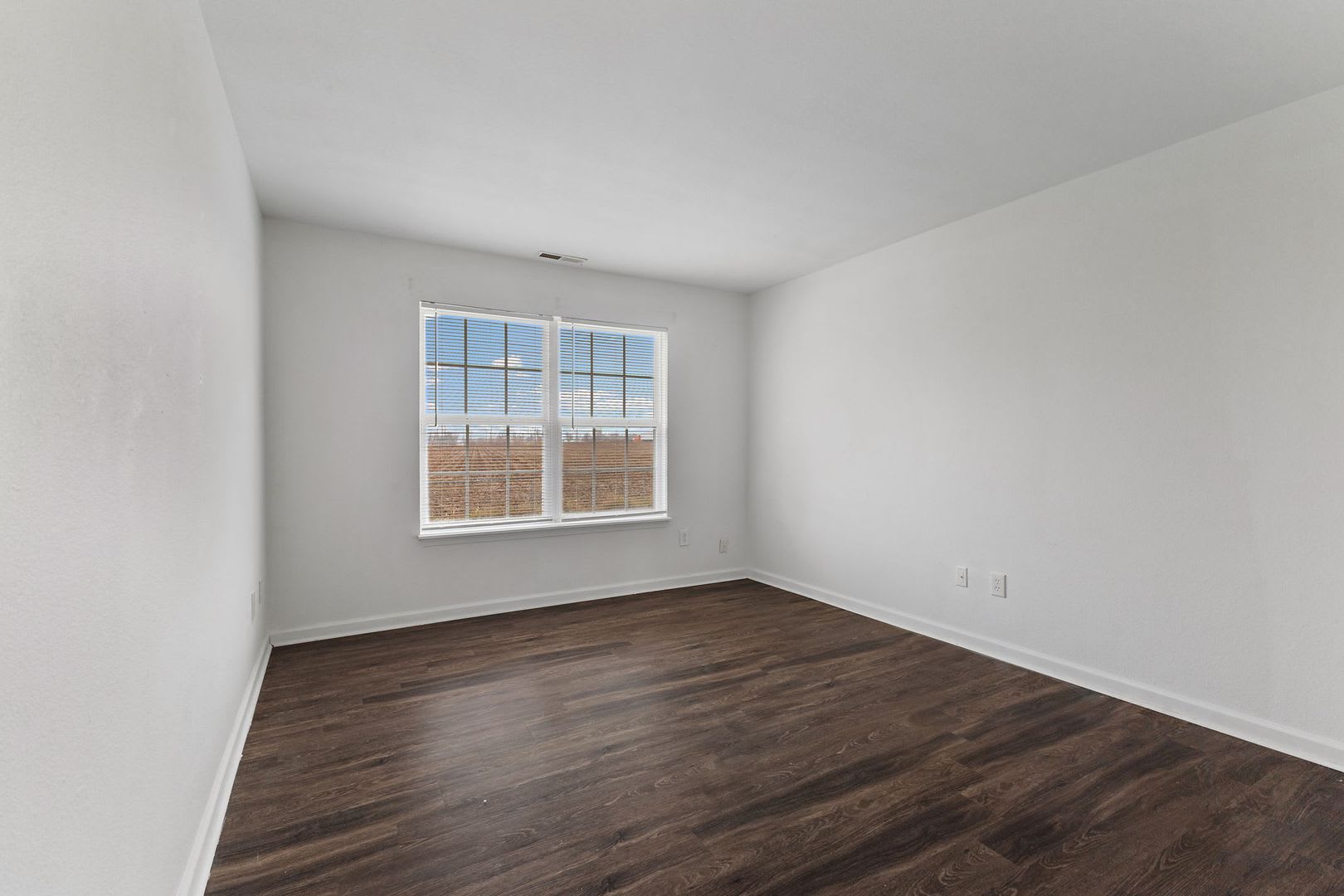 Rent $1475/mo********** Honda Plant around the Corner*********Culdesac Community – photo 3