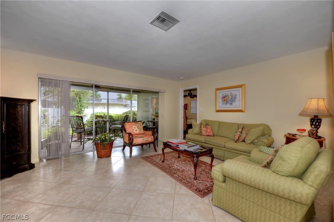 5652 Eichen Circle E – photo 4