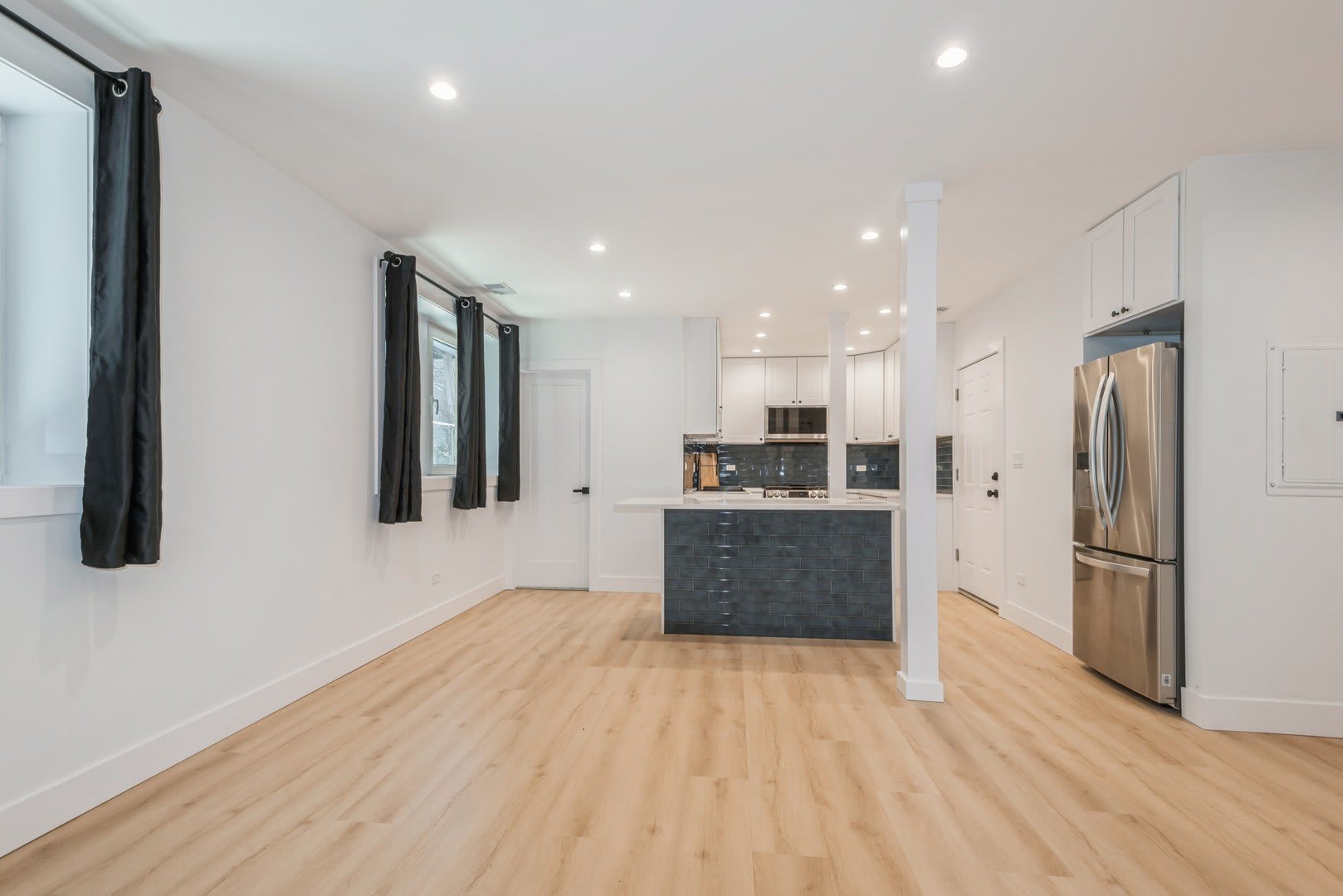 1535 W Estes Avenue – photo 4