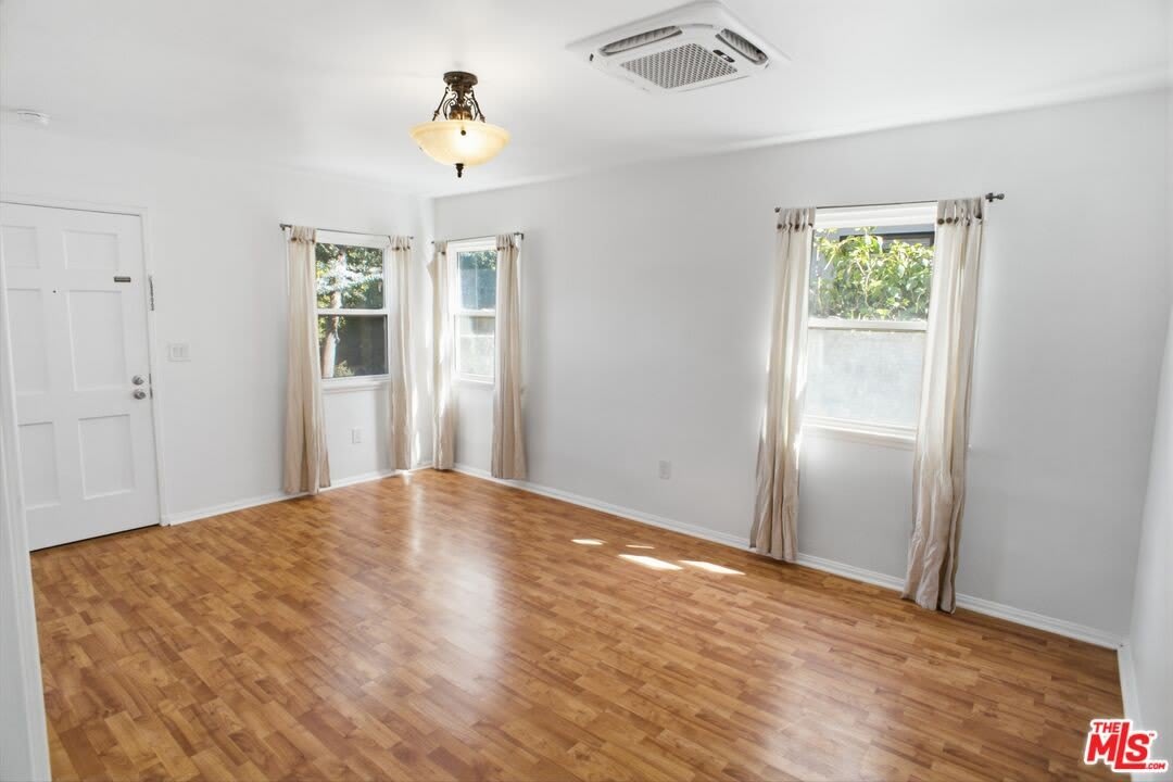 4867 Wiota St – photo 2