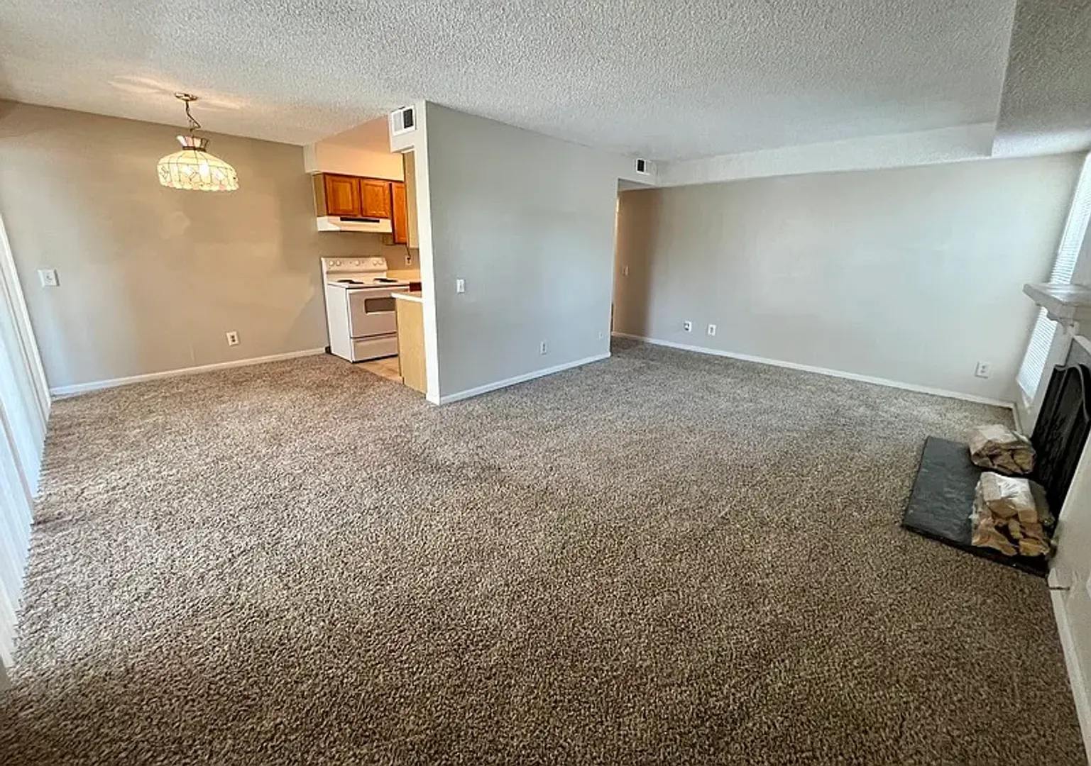 Nice 2 Bdrm Condo In Aurora Available For Sept 1St Occupancy – photo 3