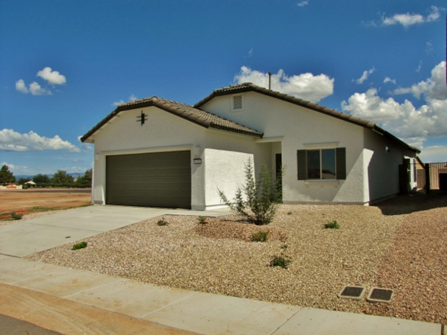 3BR/2BA/2CG, 1423 sq.ft. rental in the Holiday subdivision, Sierra Vista, AZ – photo 3