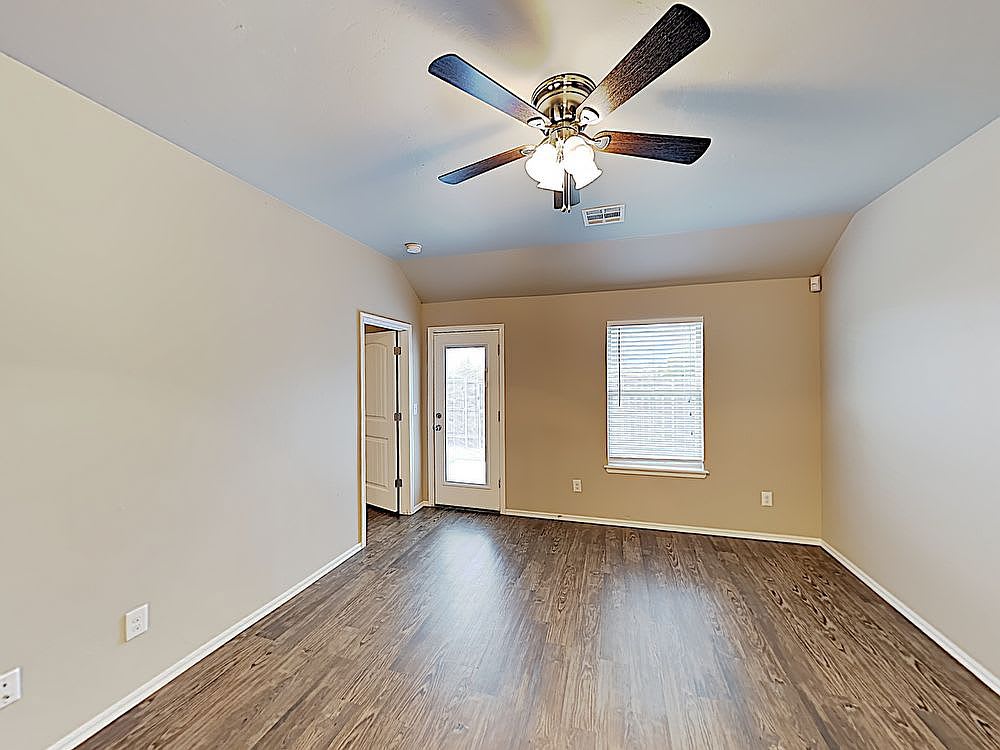 11202 Nw 114th St – photo 4