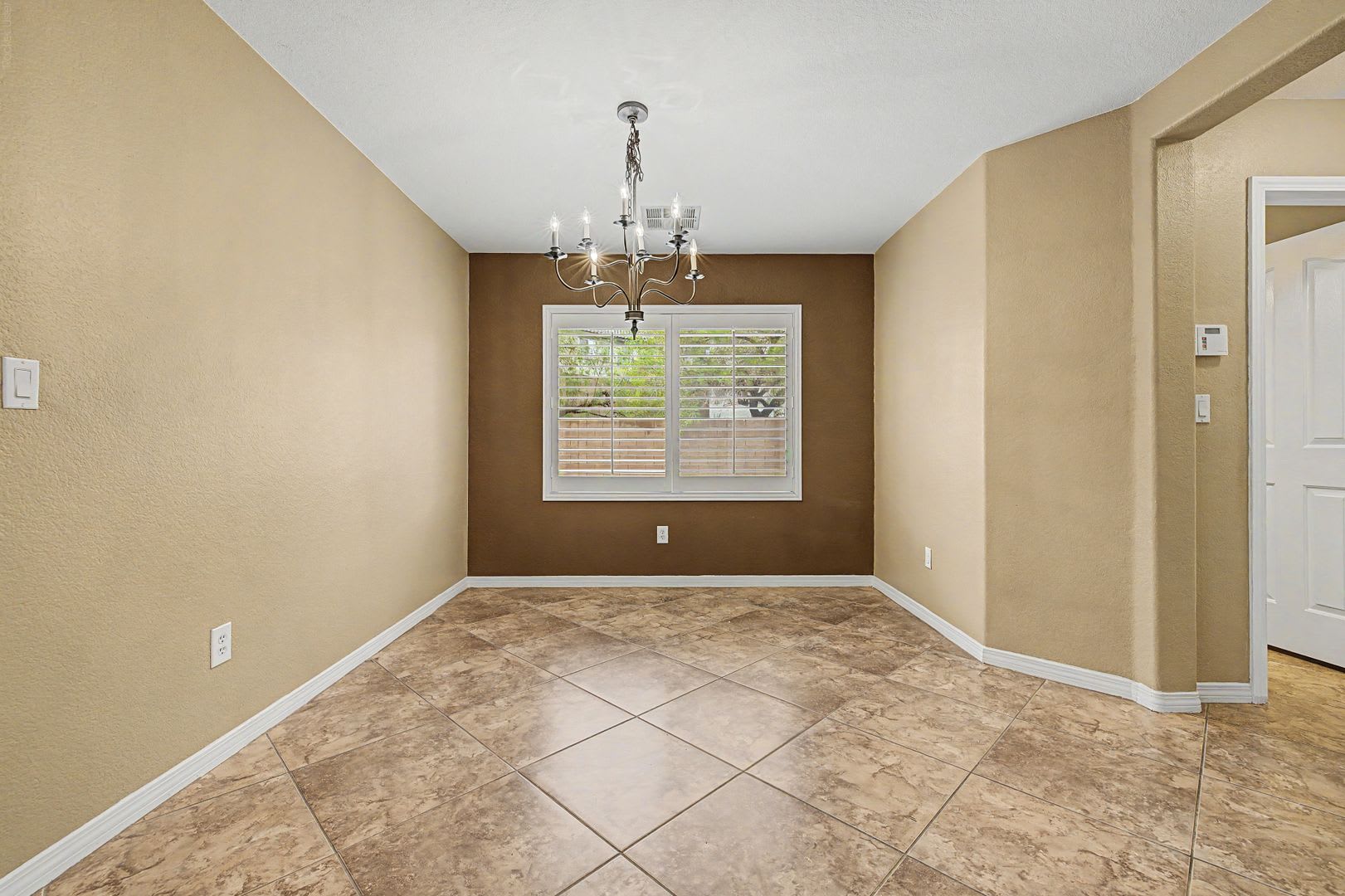 4-Bedroom home with RV Parking! – photo 5