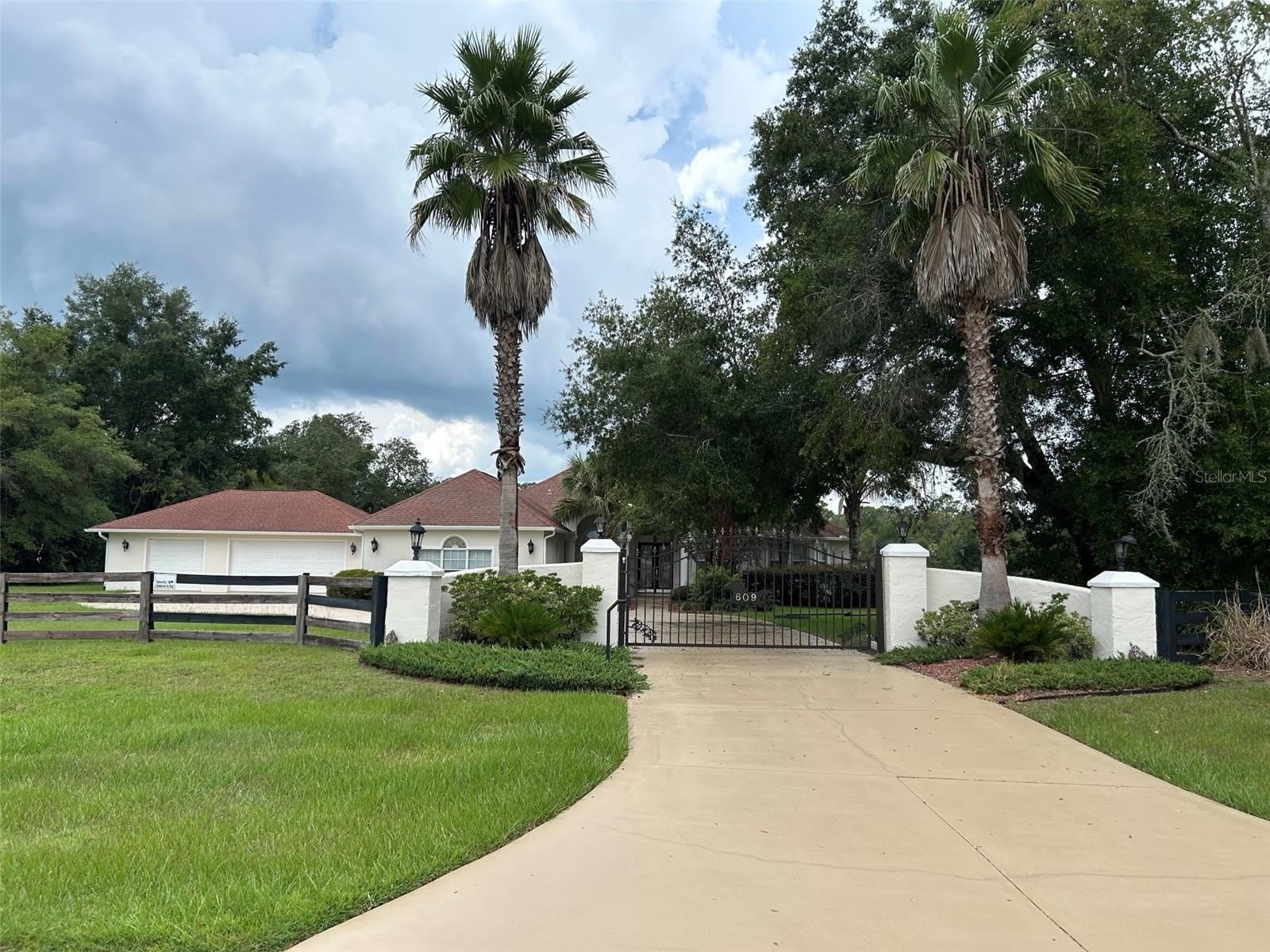 609 NW 82ND Court – photo 1