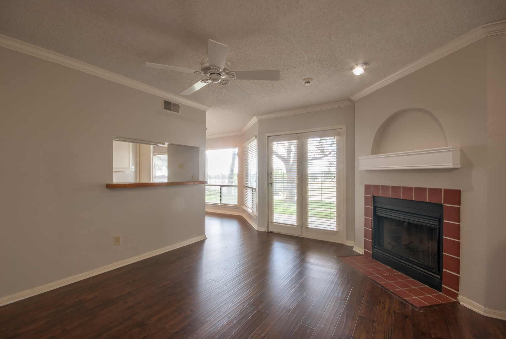 2 Bedroom / 2 Bath Condo Off of Far West – photo 1