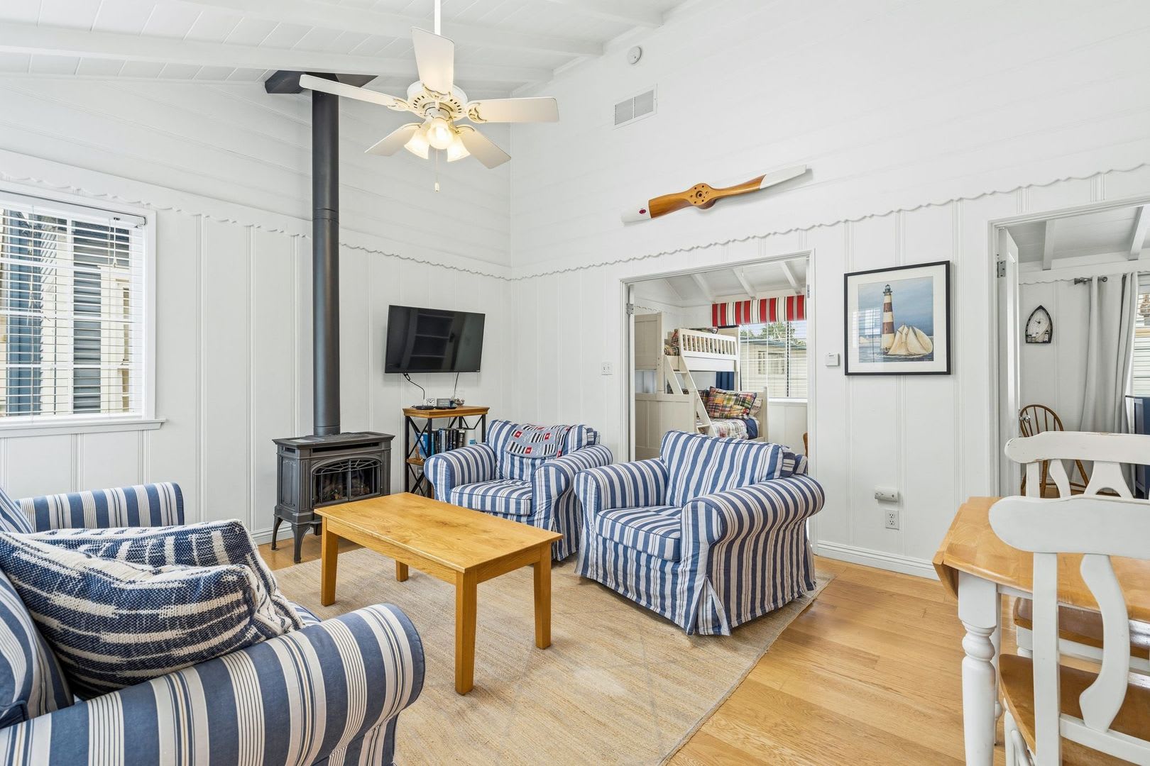 Balboa Island Coastal Charm Retreat – photo 2
