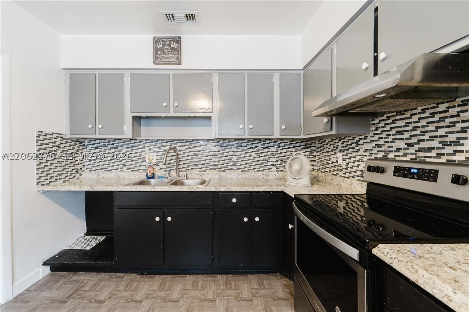 5737 Grant St – photo 3