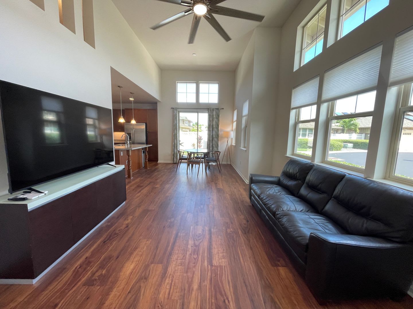 Pet Friendly Kahoma Village Furnished Three Bedroom – photo 3