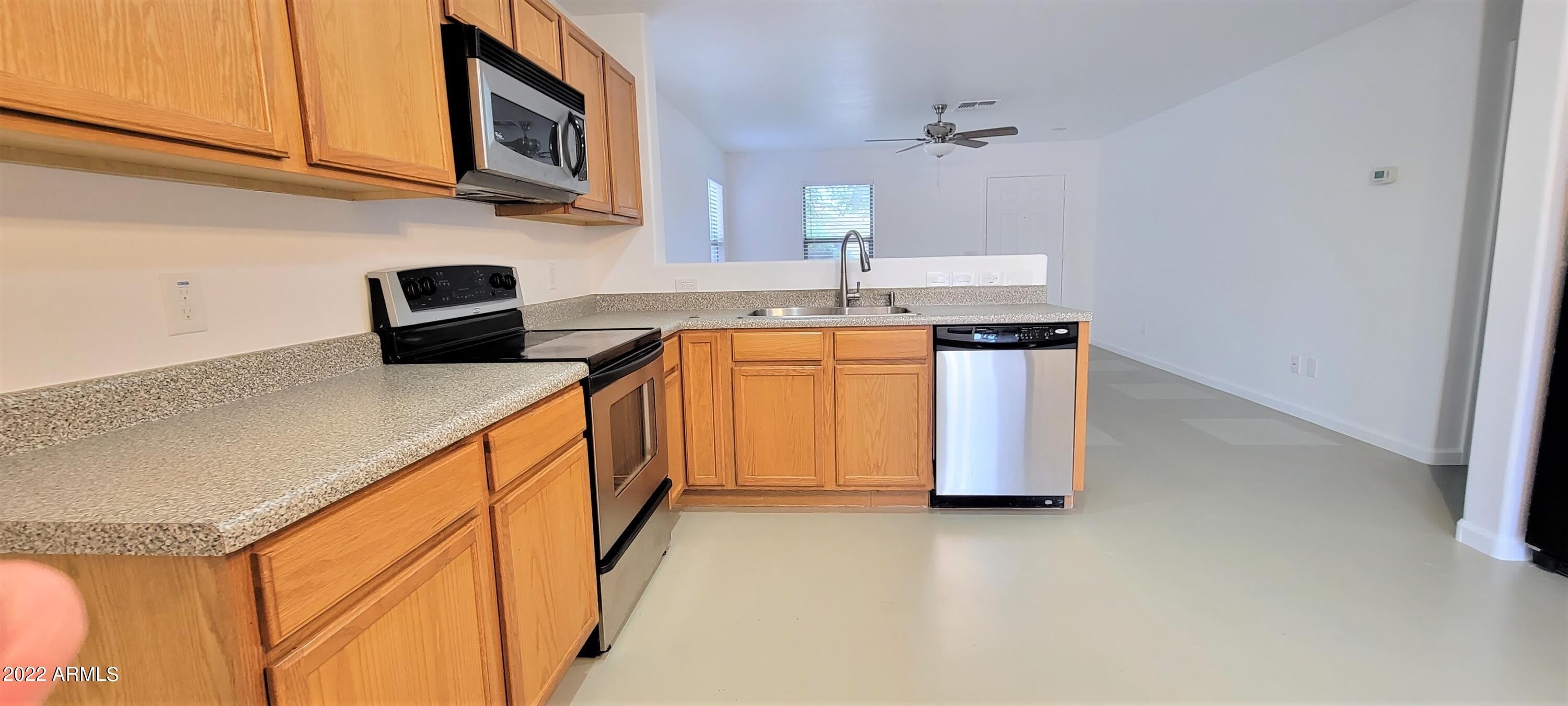 45556 W AMSTERDAM Road – photo 4
