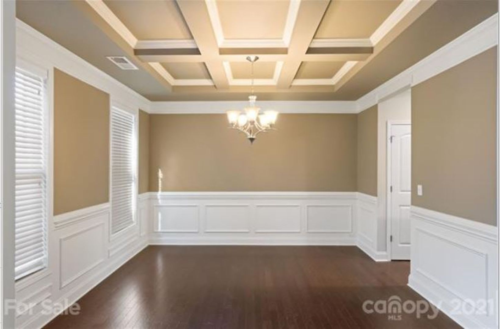 Community Pool & Bedroom on 1st Floor (fenced backyard) – photo 3