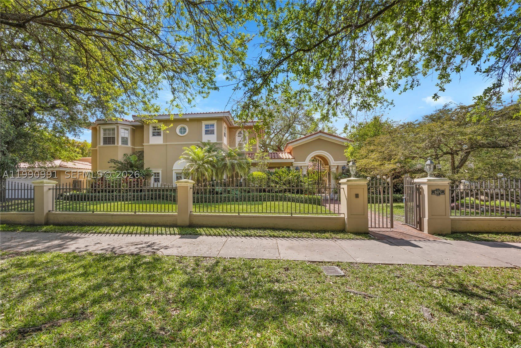 6200 Granada Blvd – photo 1