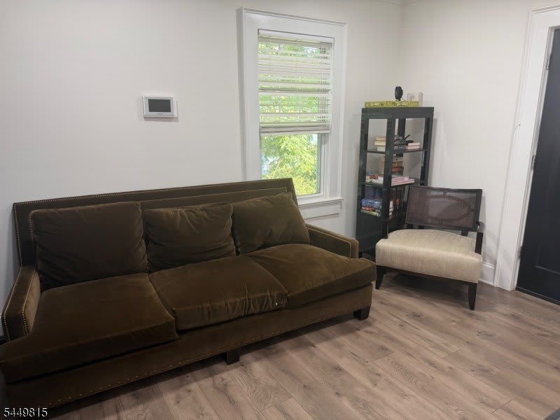 47 Lawrence Ave – photo 4