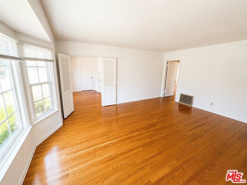 10612 Wilkins Ave – photo 3