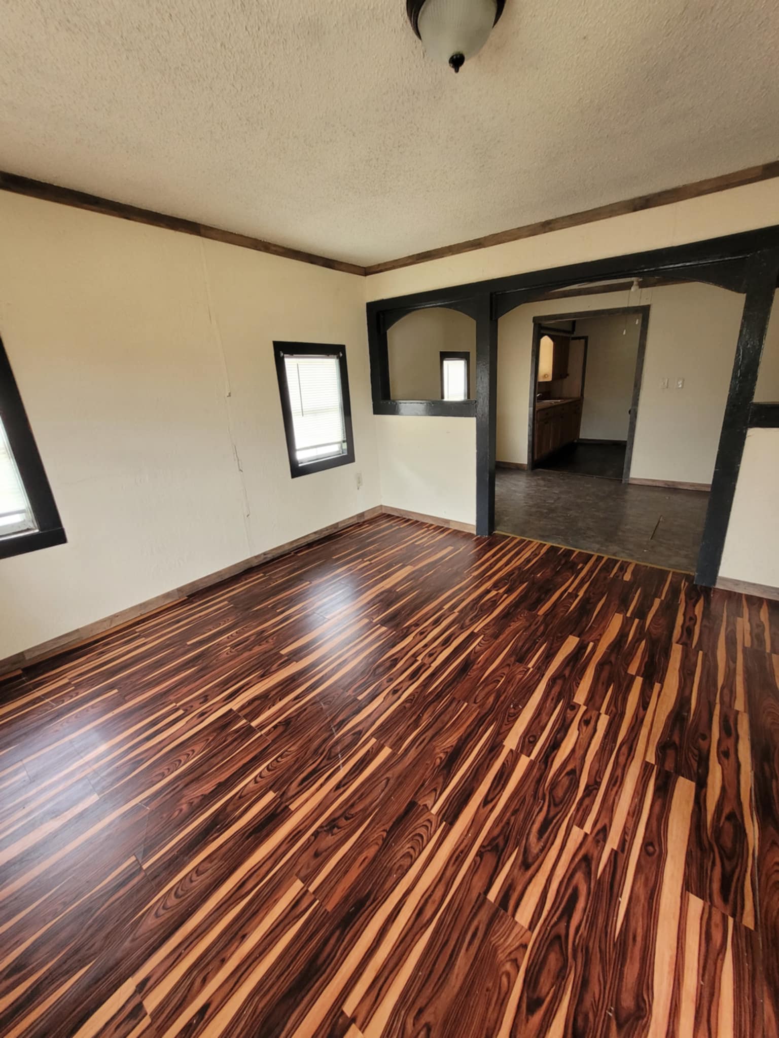 309 W. Chestnut – photo 3